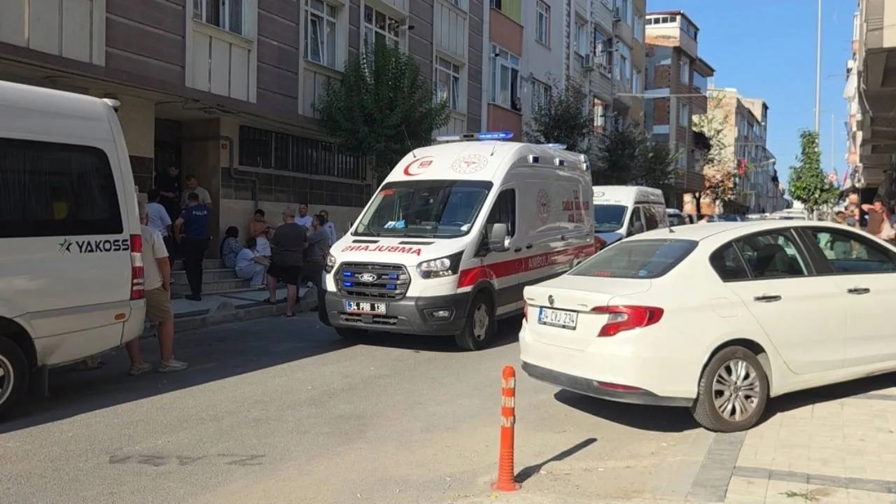 Gaziosmanpaşa'da Şüpheli Ölüm: Evinde Boğazı Kesilmiş Halde Bulundu!