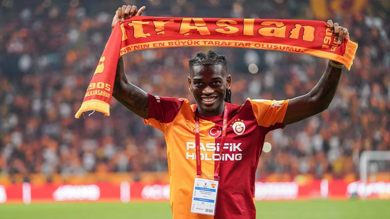 Galatasaray’dan Yıldız Transfer: Leao İçin 38 Milyon Euro!
