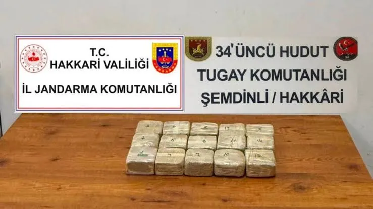 Hakkari-İran sınırında 7 kilo 720 gram eroin ele geçirildi - Fotoğraf Galerisi 1