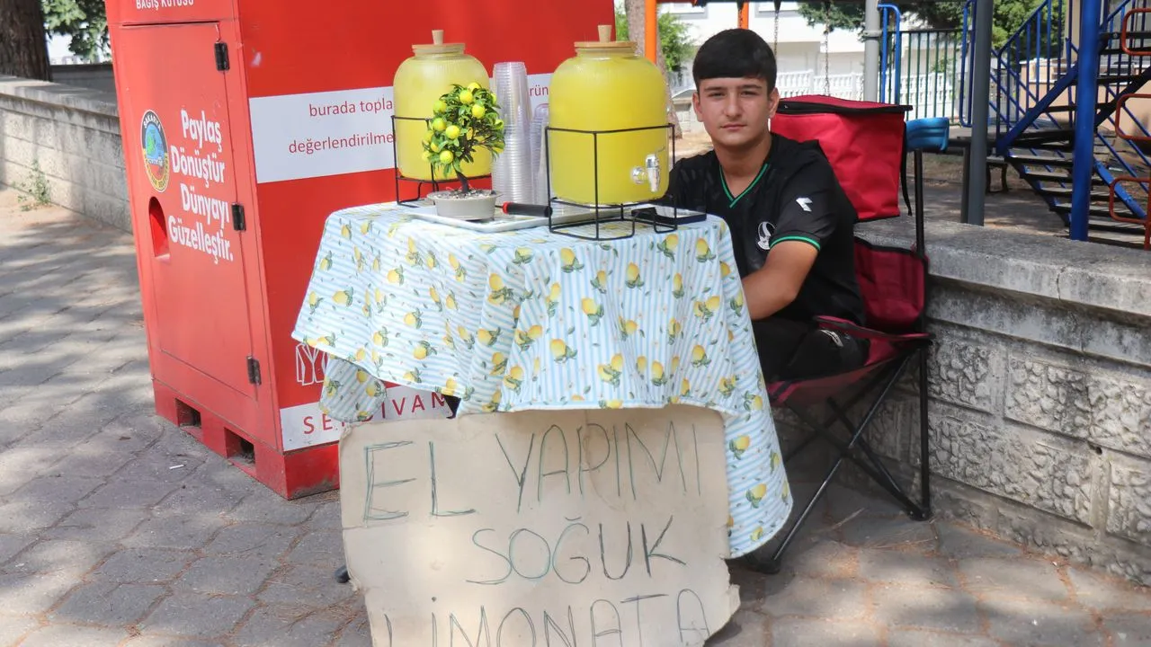 14 Yaşında Limonatayla Ayda 90 Bin TL Kazandı!