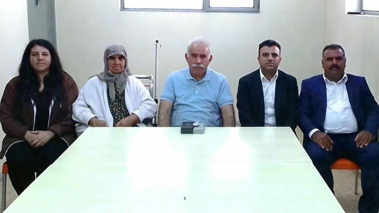 Öcalan'ın Aile Fotoğrafı İlk Kez Gün Işığına Çıktı!