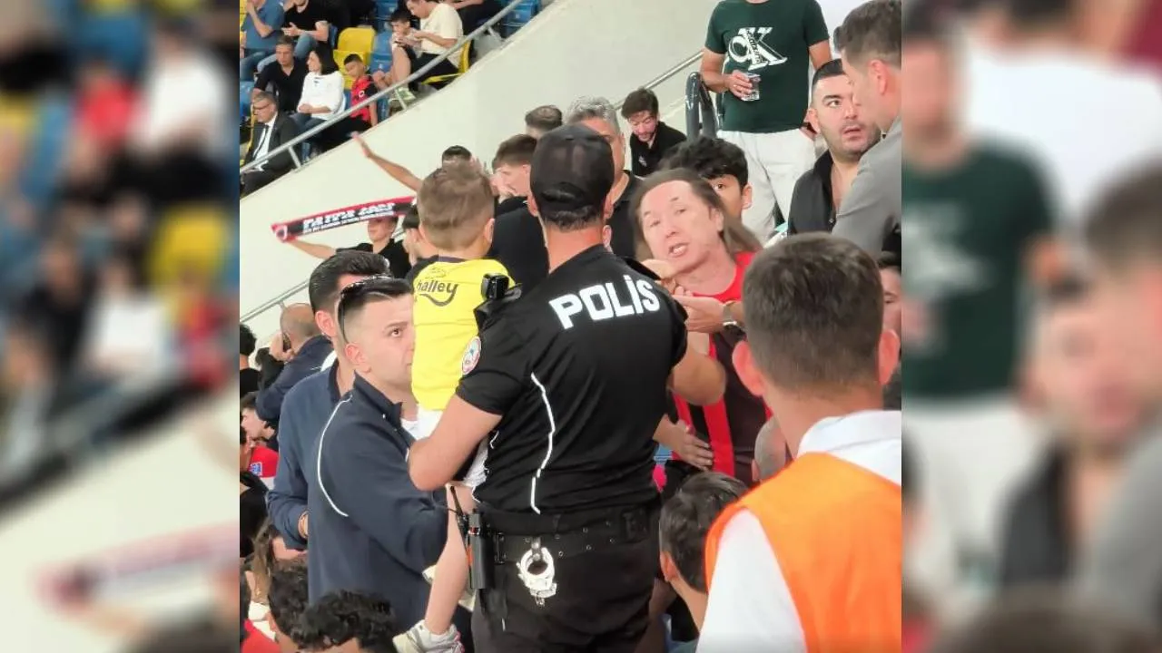 4 Yaşındaki Çocuğun Formasını Zorla Çıkartan Taraftara Soruşturma!