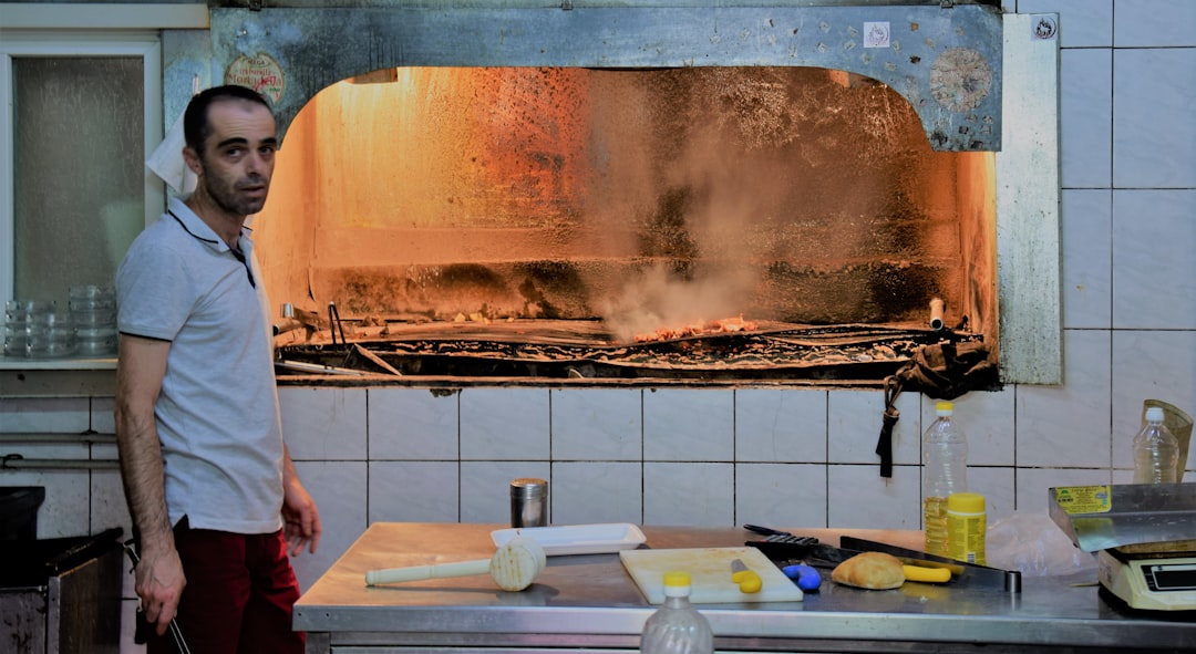 İzmir Bostanlı Yangın Restoran