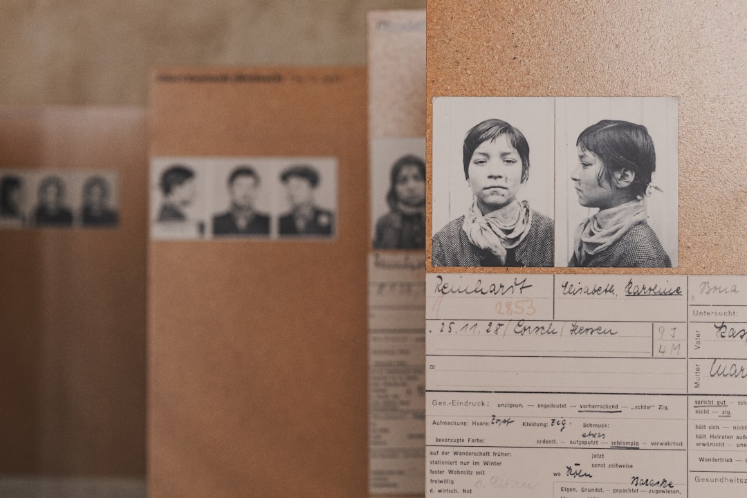 Adalet terazisi ve kayıp dosyaları