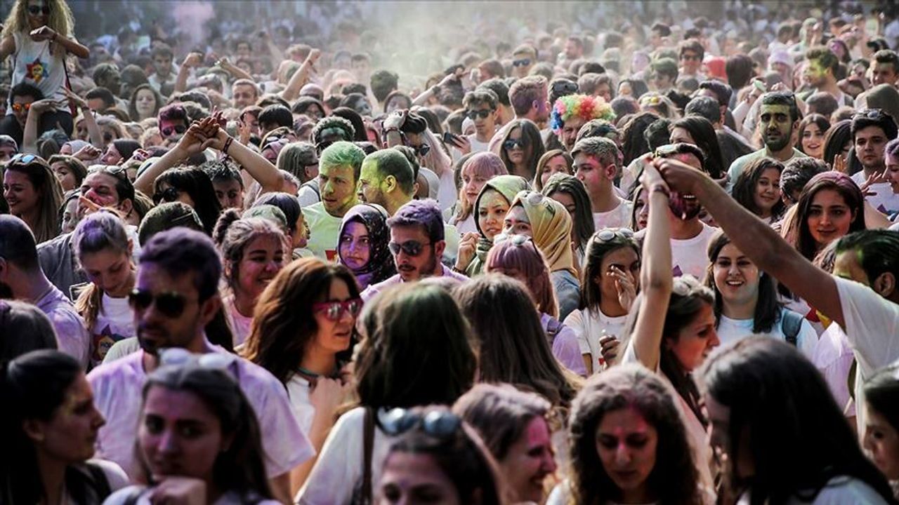 Türkiye’nin Genç Nüfusunda Kritik Veriler Paylaşıldı!